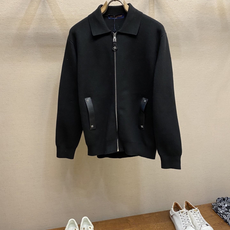 l0vis Vvtt0n outwear